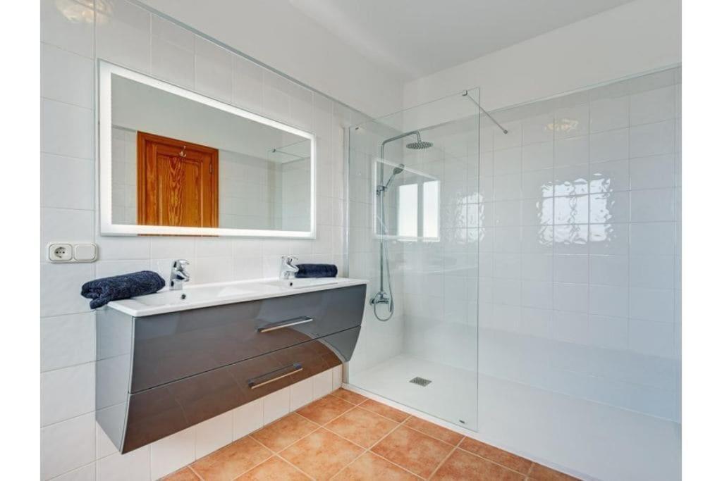 Villa Optimist Rubicon Piscina Climatizable, Frente Al Mar Playa Blanca  Exterior photo
